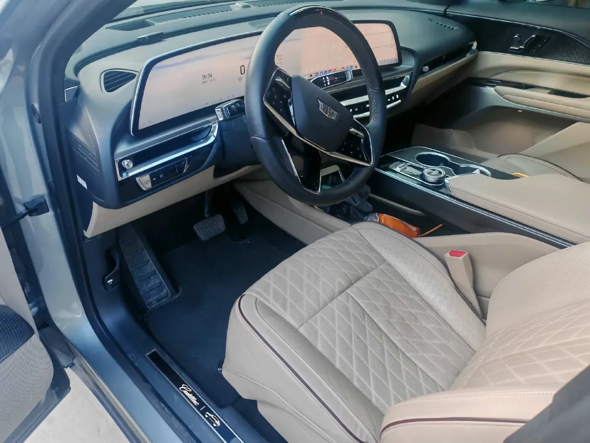 2022 Cadillac IQ Lyriq BEV 95.7KWH,autocango,china used car exporter,china ev exporter,chinese used car exporter,chinese used ev exporter