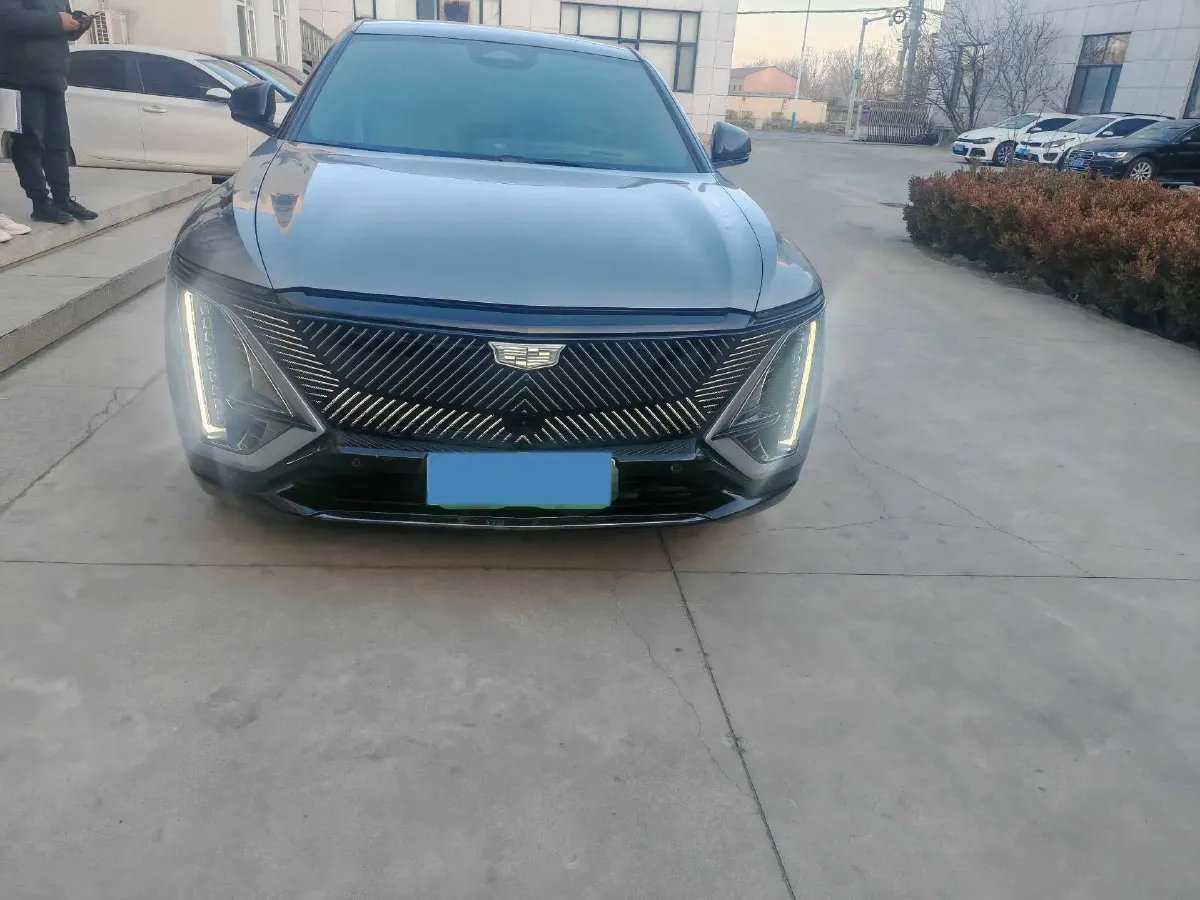 2022 Cadillac IQ Lyriq BEV 95.7KWH,autocango,china used car exporter,china ev exporter,chinese used car exporter,chinese used ev exporter