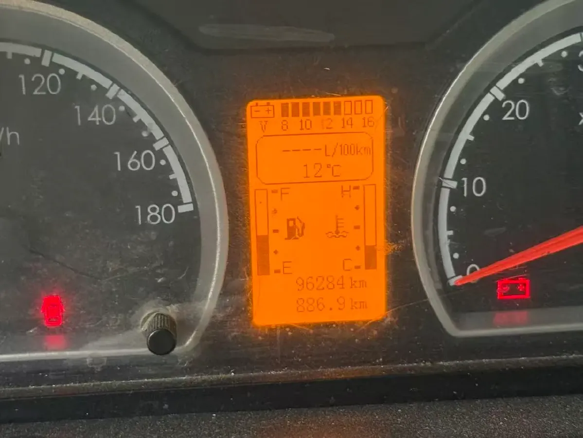 2021 DongFeng DFAC YuFeng 2.0T 136HP L4 6MT,autocango,china used car exporter,china ev exporter,chinese used car exporter,chinese used ev exporter