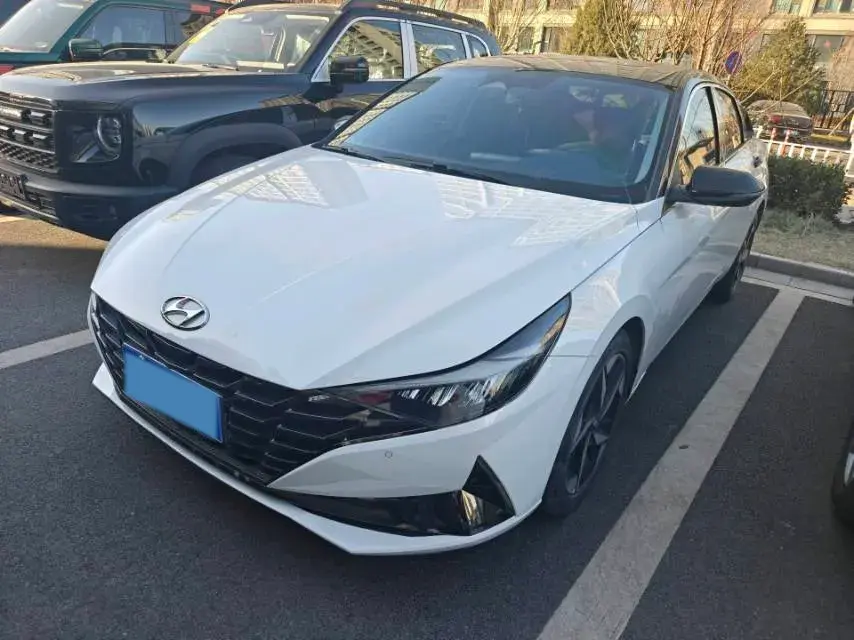 2023 Hyundai Elantra 1.5L 115HP L4 CVT
