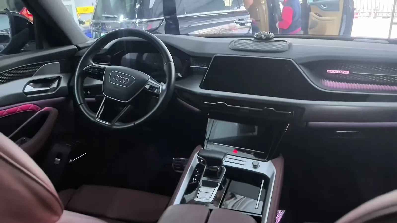 2024 Audi Q6 2.0T 265HP L4 7DCT,autocango,china used car exporter,china ev exporter,chinese used car exporter,chinese used ev exporter