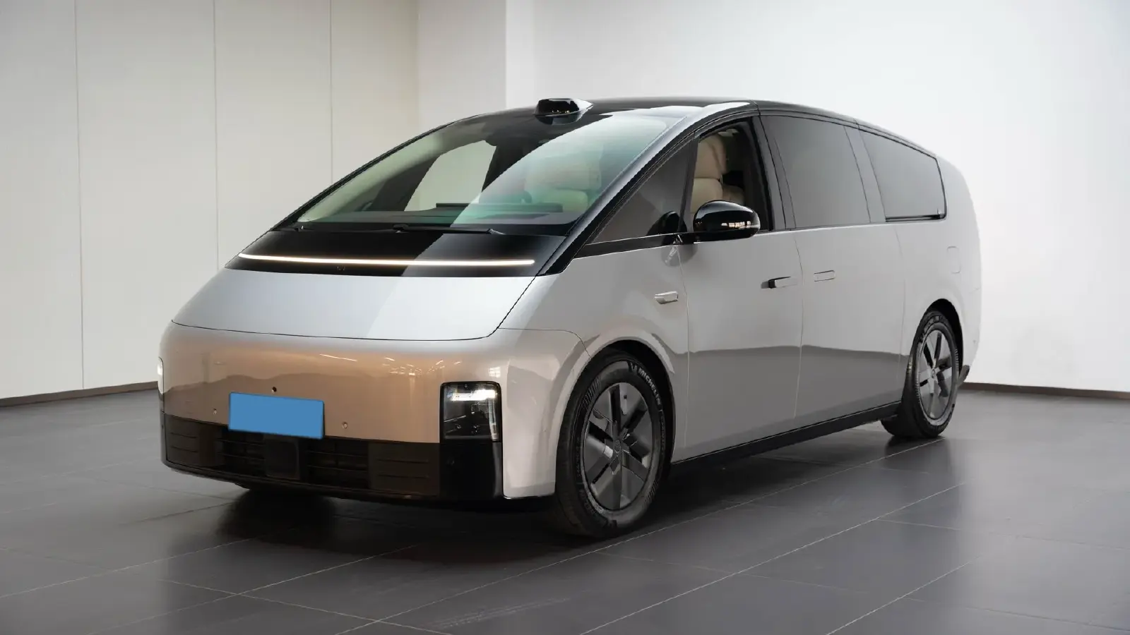 2024 Li MEGA BEV 102.7KWH