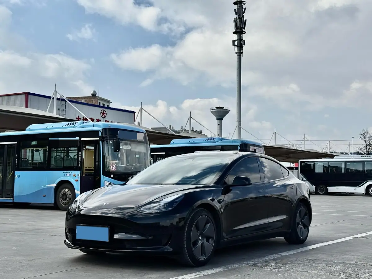 2022 Tesla Model 3 BEV 60KWH