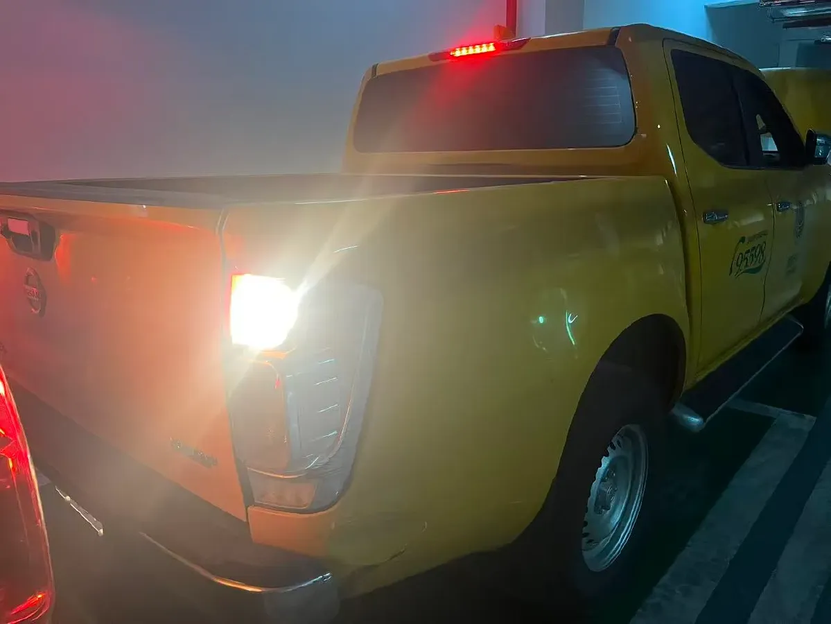 2023 Nissan Navara 2.5L 190HP L4 7AT,autocango,china used car exporter,china ev exporter,chinese used car exporter,chinese used ev exporter