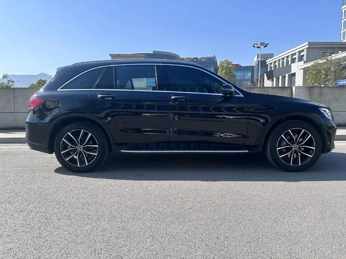 2021 Mercedes-Benz GLC Class 2.0T 258HP L4 9AT,autocango,china used car exporter,china ev exporter,chinese used car exporter,chinese used ev exporter