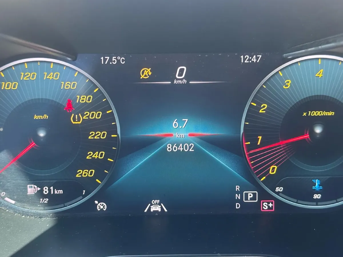 2021 Mercedes-Benz GLC Class 2.0T 258HP L4 9AT,autocango,china used car exporter,china ev exporter,chinese used car exporter,chinese used ev exporter