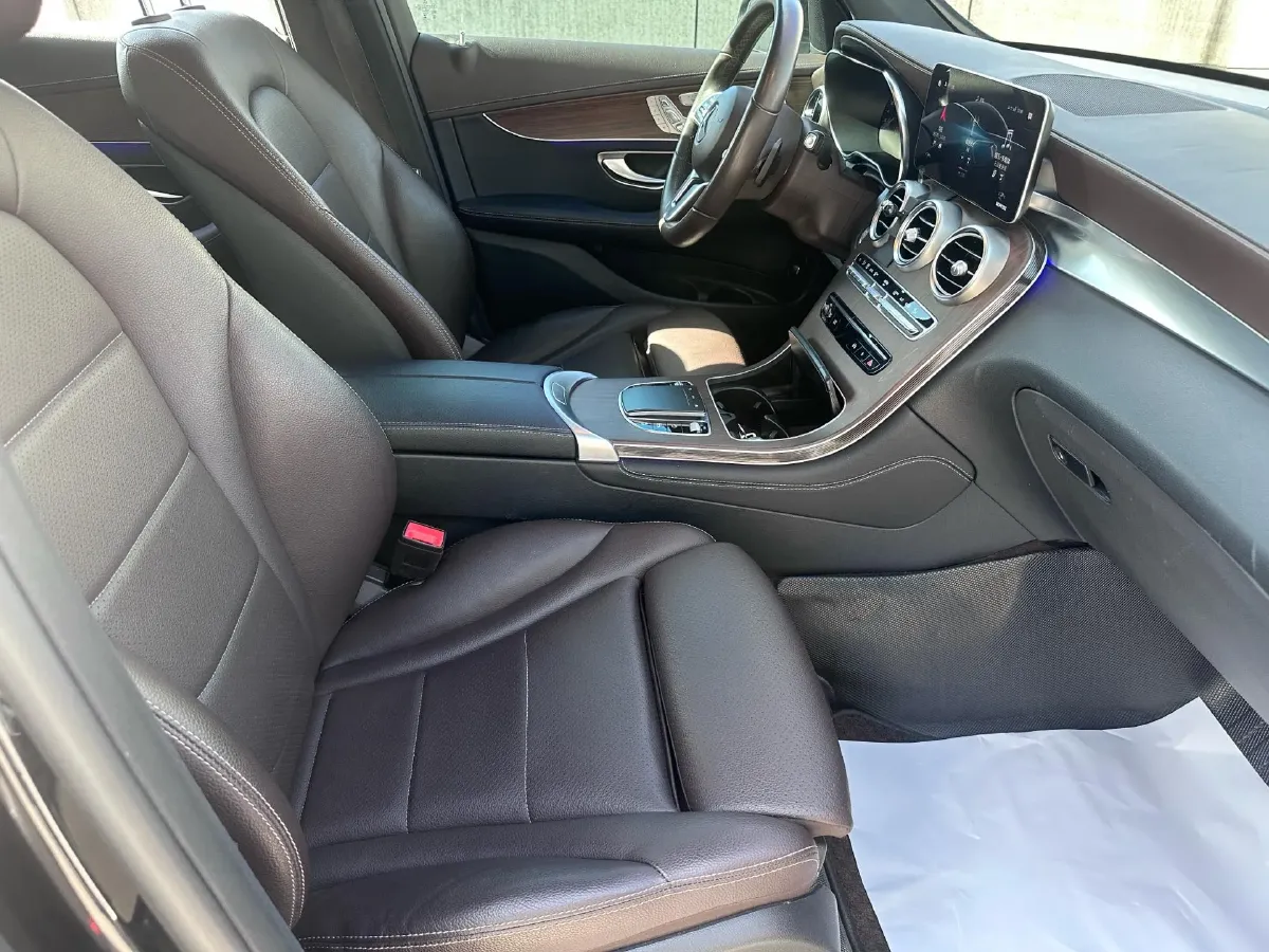 2021 Mercedes-Benz GLC Class 2.0T 258HP L4 9AT,autocango,china used car exporter,china ev exporter,chinese used car exporter,chinese used ev exporter