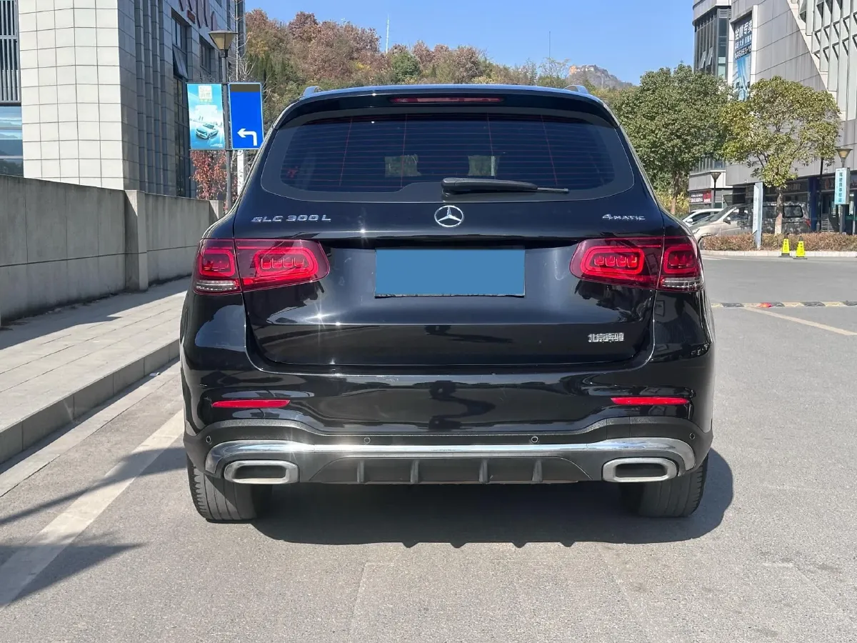 2021 Mercedes-Benz GLC Class 2.0T 258HP L4 9AT,autocango,china used car exporter,china ev exporter,chinese used car exporter,chinese used ev exporter