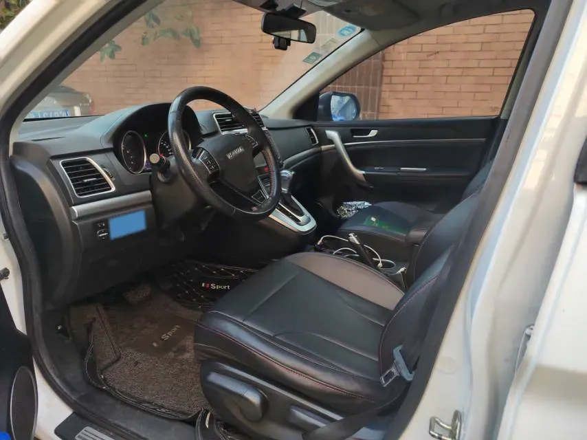 2017 Haval M6 1.5T 150HP L4 6AT,autocango,china used car exporter,china ev exporter,chinese used car exporter,chinese used ev exporter