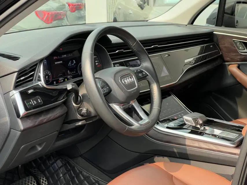 2021 Audi Q7 3.0T 340HP V6 8AT,autocango,china used car exporter,china ev exporter,chinese used car exporter,chinese used ev exporter