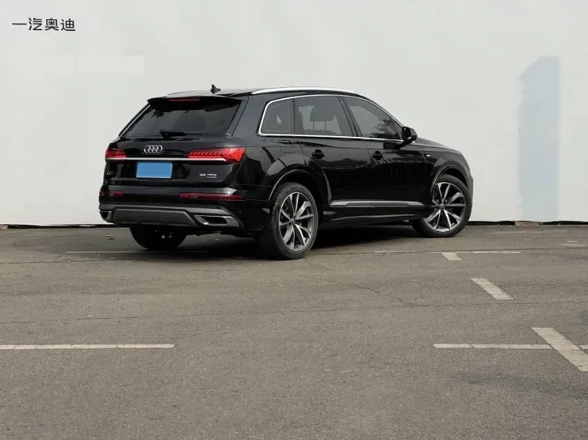 2021 Audi Q7 3.0T 340HP V6 8AT,autocango,china used car exporter,china ev exporter,chinese used car exporter,chinese used ev exporter