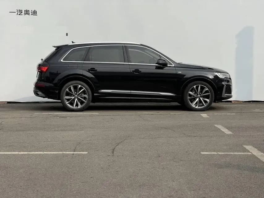 2021 Audi Q7 3.0T 340HP V6 8AT,autocango,china used car exporter,china ev exporter,chinese used car exporter,chinese used ev exporter