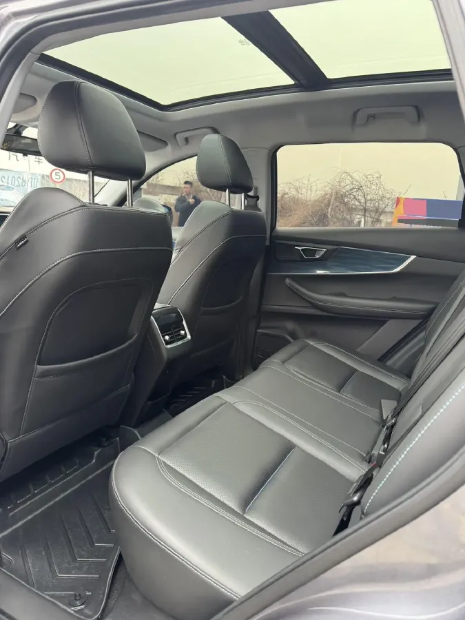 2021 Chery Tiggo 7 Plus 1.6T 197HP L4 7DCT,autocango,china used car exporter,china ev exporter,chinese used car exporter,chinese used ev exporter