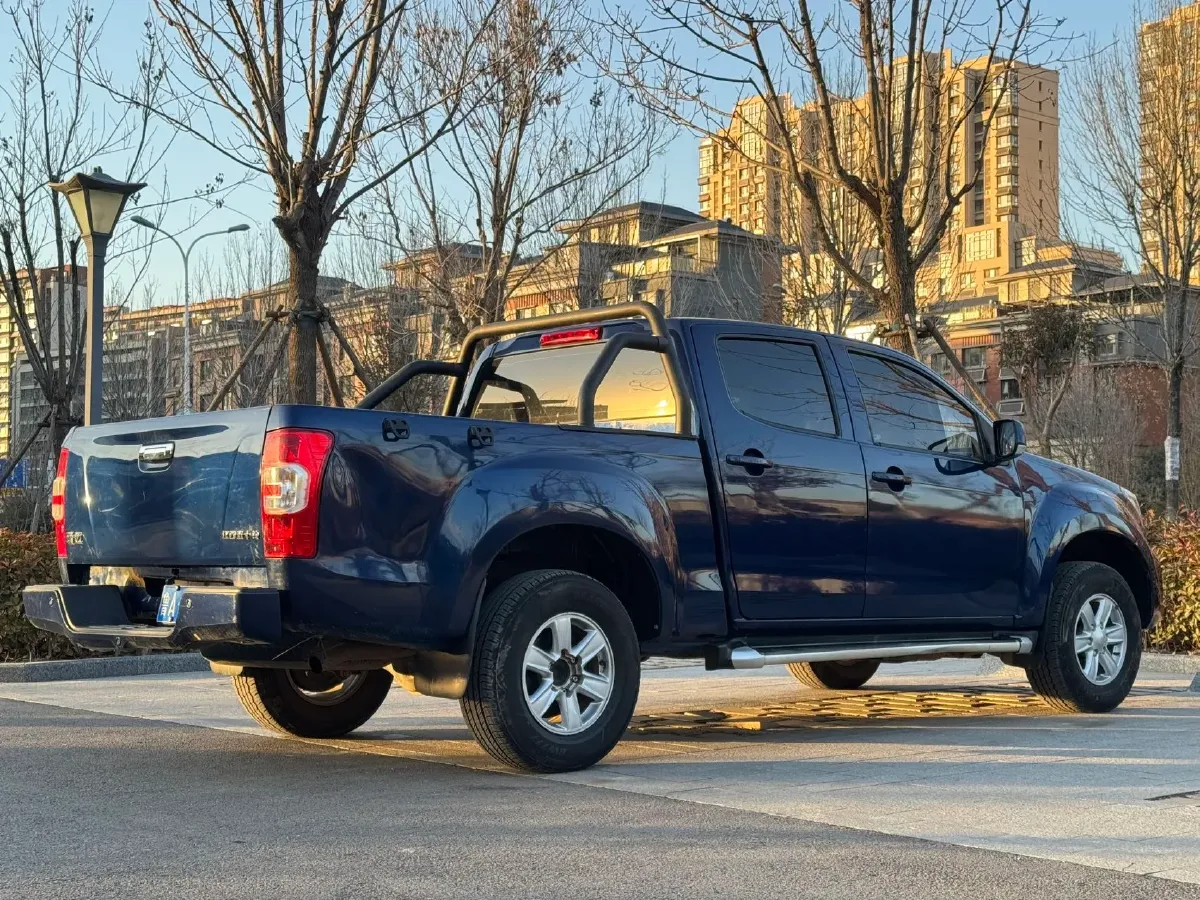 2022 Isuzu RE-MAX Jim 2.8T 120HP L4 5MT,autocango,china used car exporter,china ev exporter,chinese used car exporter,chinese used ev exporter