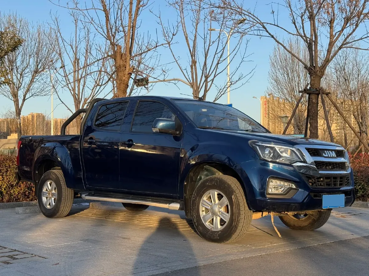 2022 Isuzu RE-MAX Jim 2.8T 120HP L4 5MT,autocango,china used car exporter,china ev exporter,chinese used car exporter,chinese used ev exporter