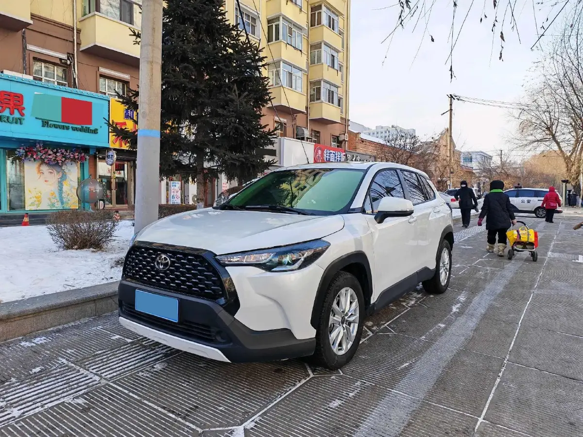 2024 Toyota Corolla Cross 2.0L 152HP L4 E-CVT Hybrid