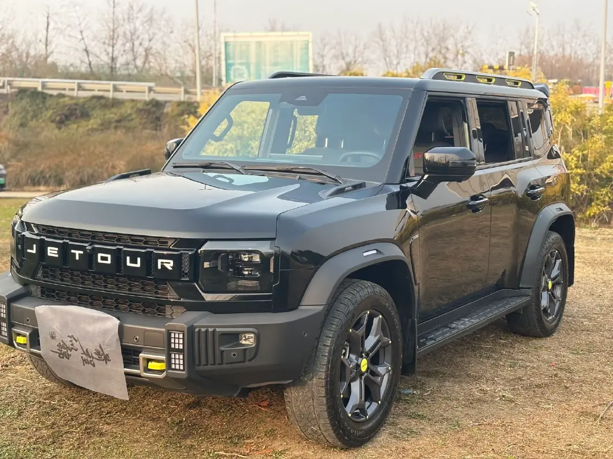 2023 Jetour Traveller 2.0T 254HP L4 7DCT