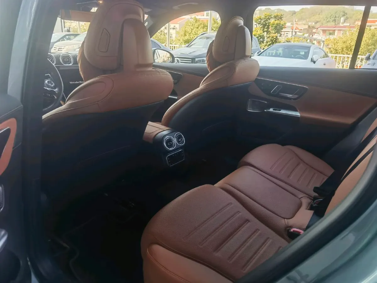 2025 Mercedes-Benz GLC Class 2.0T 258HP L4 9AT,autocango,china used car exporter,china ev exporter,chinese used car exporter,chinese used ev exporter