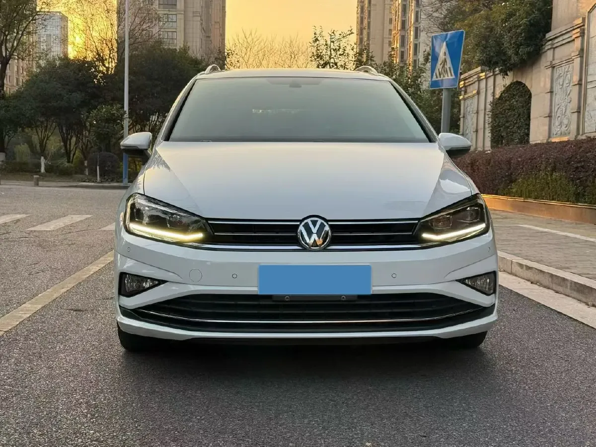 2020 Volkswagen Golf Sportsvan 1.4T 150HP L4 7DCT,autocango,china used car exporter,china ev exporter,chinese used car exporter,chinese used ev exporter