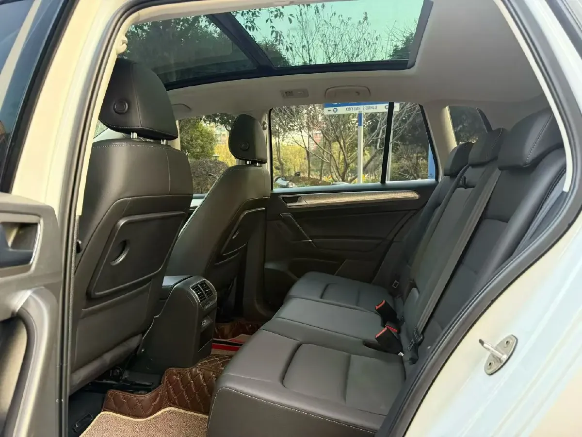 2020 Volkswagen Golf Sportsvan 1.4T 150HP L4 7DCT,autocango,china used car exporter,china ev exporter,chinese used car exporter,chinese used ev exporter