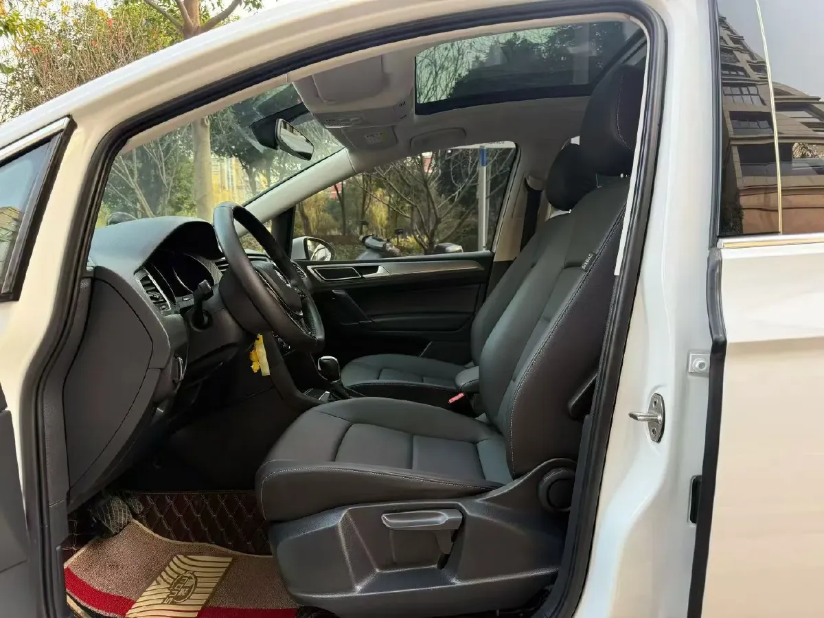 2020 Volkswagen Golf Sportsvan 1.4T 150HP L4 7DCT,autocango,china used car exporter,china ev exporter,chinese used car exporter,chinese used ev exporter