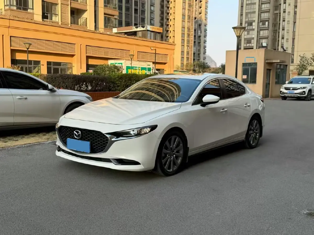 2021 Mazda 3 Axela 2.0L 158HP L4 6AT