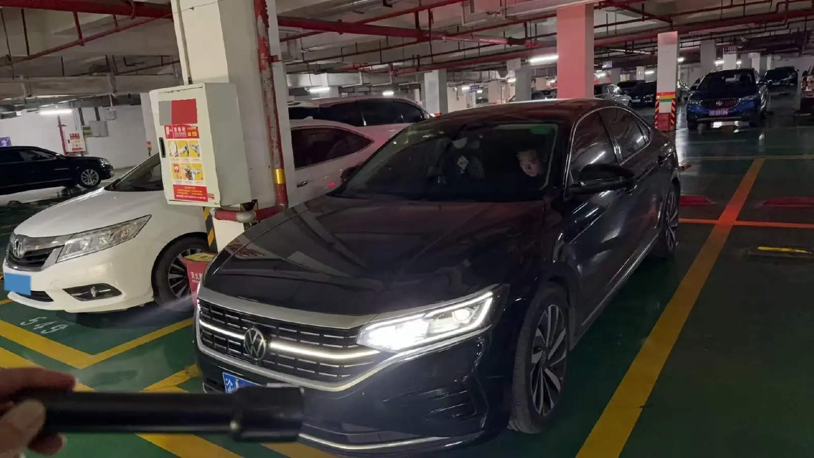 2024 Volkswagen Passat 2.0T 220HP L4 7DCT