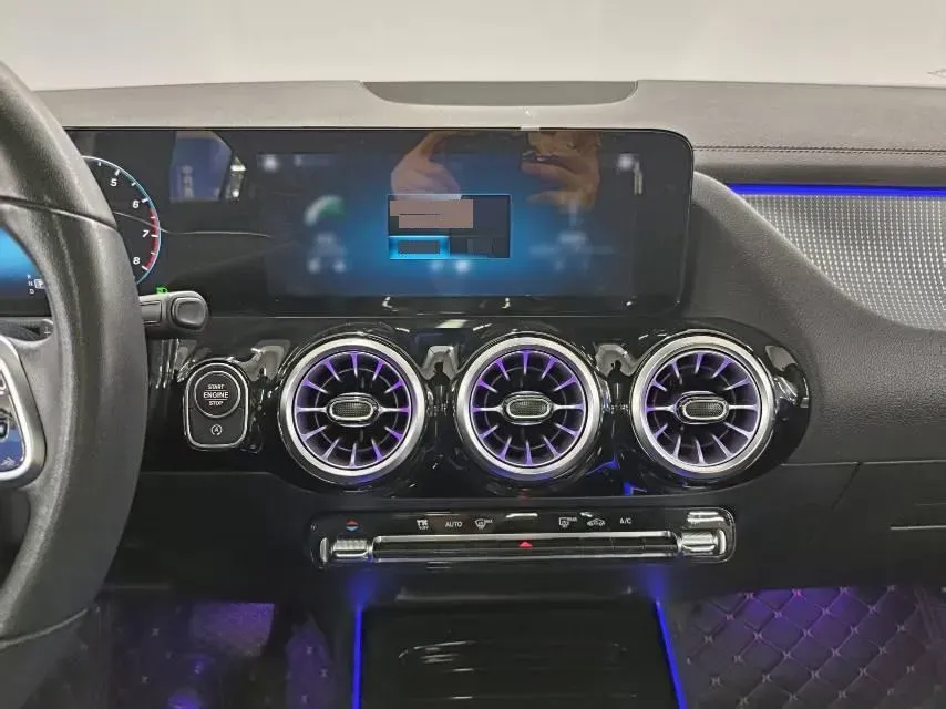 2023 Mercedes-Benz GLA Class 2.0T 190HP L4 8DCT,autocango,china used car exporter,china ev exporter,chinese used car exporter,chinese used ev exporter