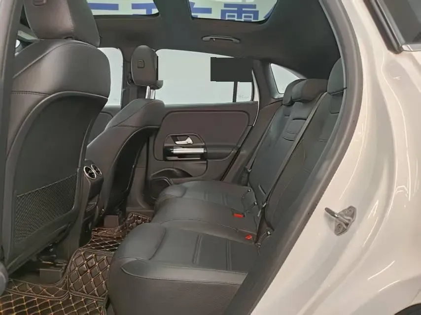 2023 Mercedes-Benz GLA Class 2.0T 190HP L4 8DCT,autocango,china used car exporter,china ev exporter,chinese used car exporter,chinese used ev exporter