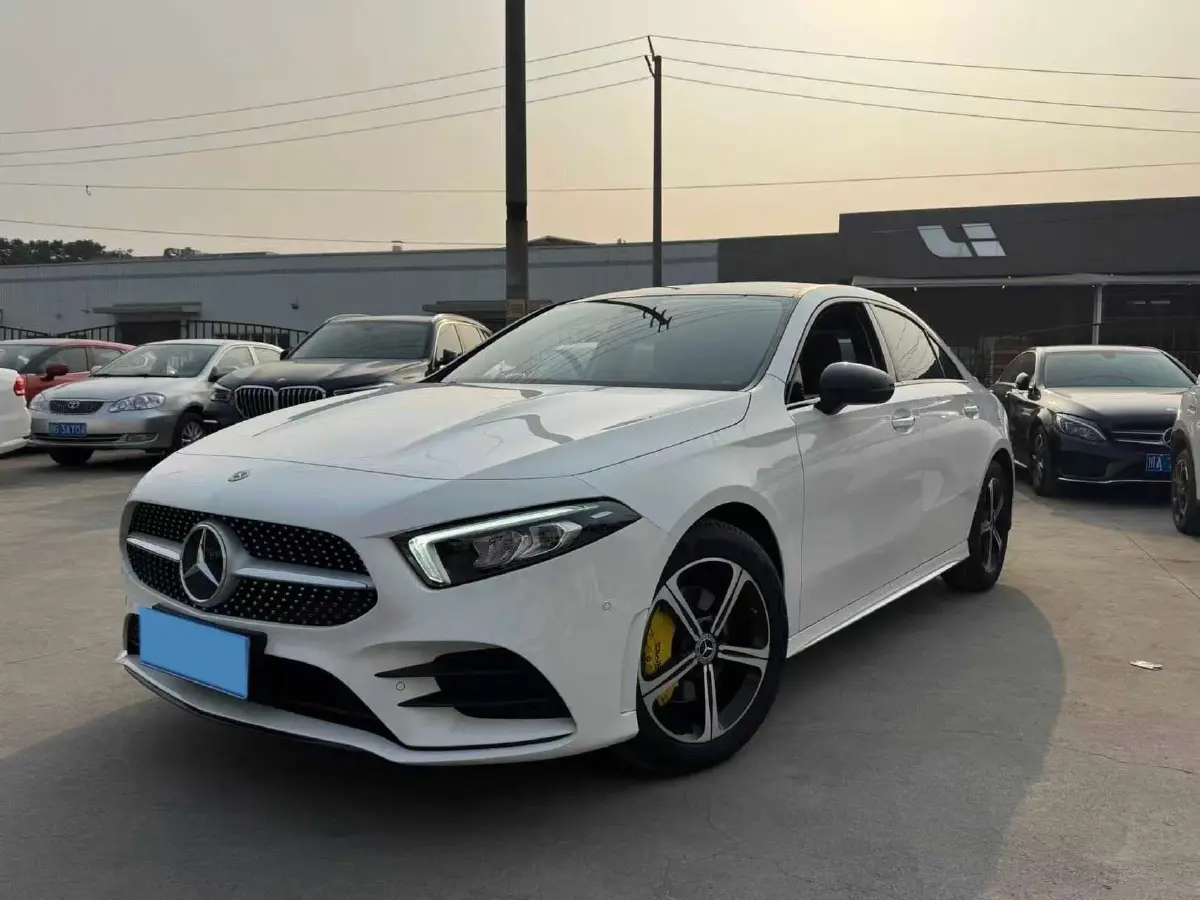 2022 Mercedes-Benz A Class 1.3T 163HP L4 7DCT