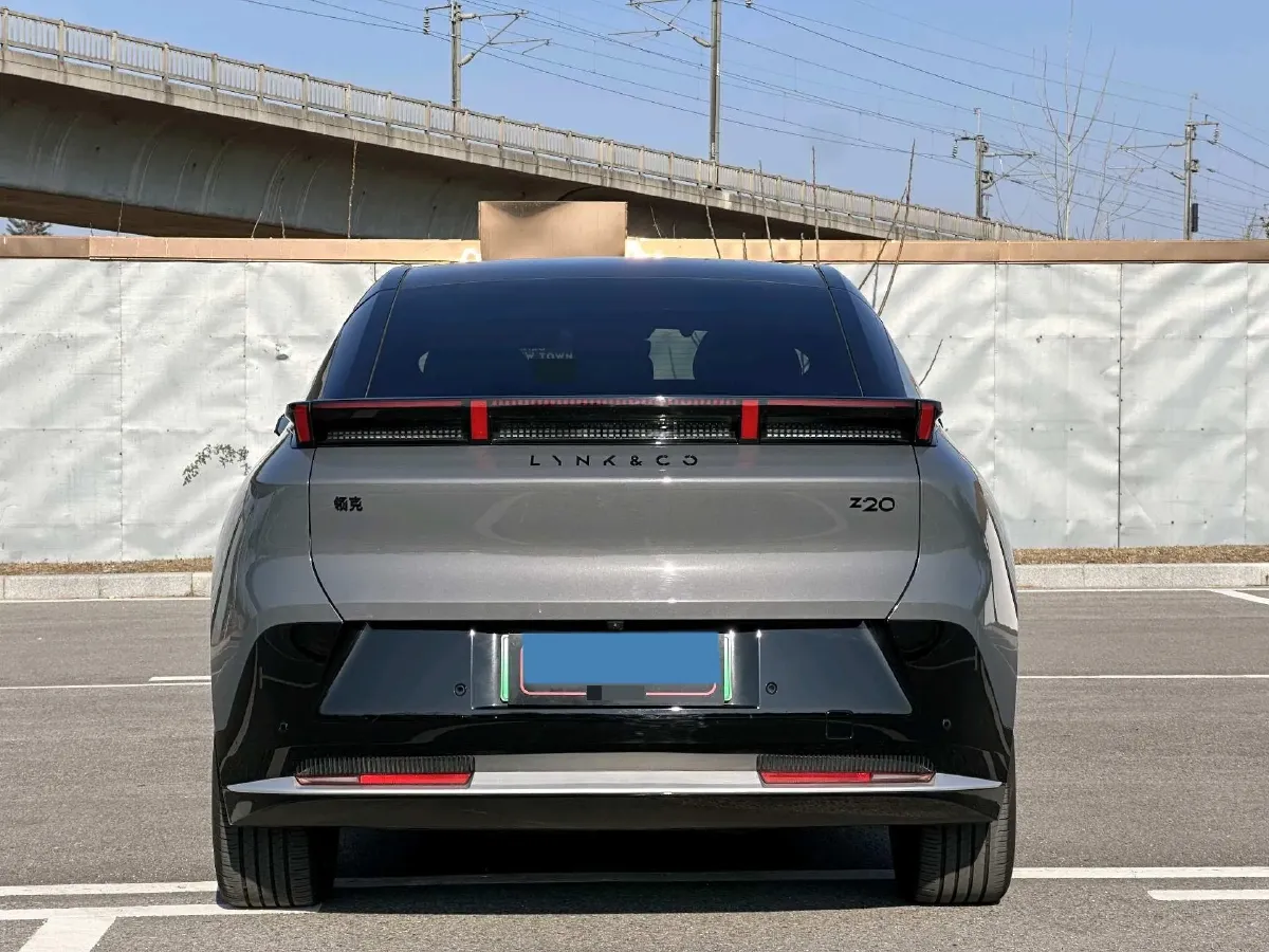 2025 Dongfeng Z9 2.0T 258HP L4 8AT,autocango,china used car exporter,china ev exporter,chinese used car exporter,chinese used ev exporter