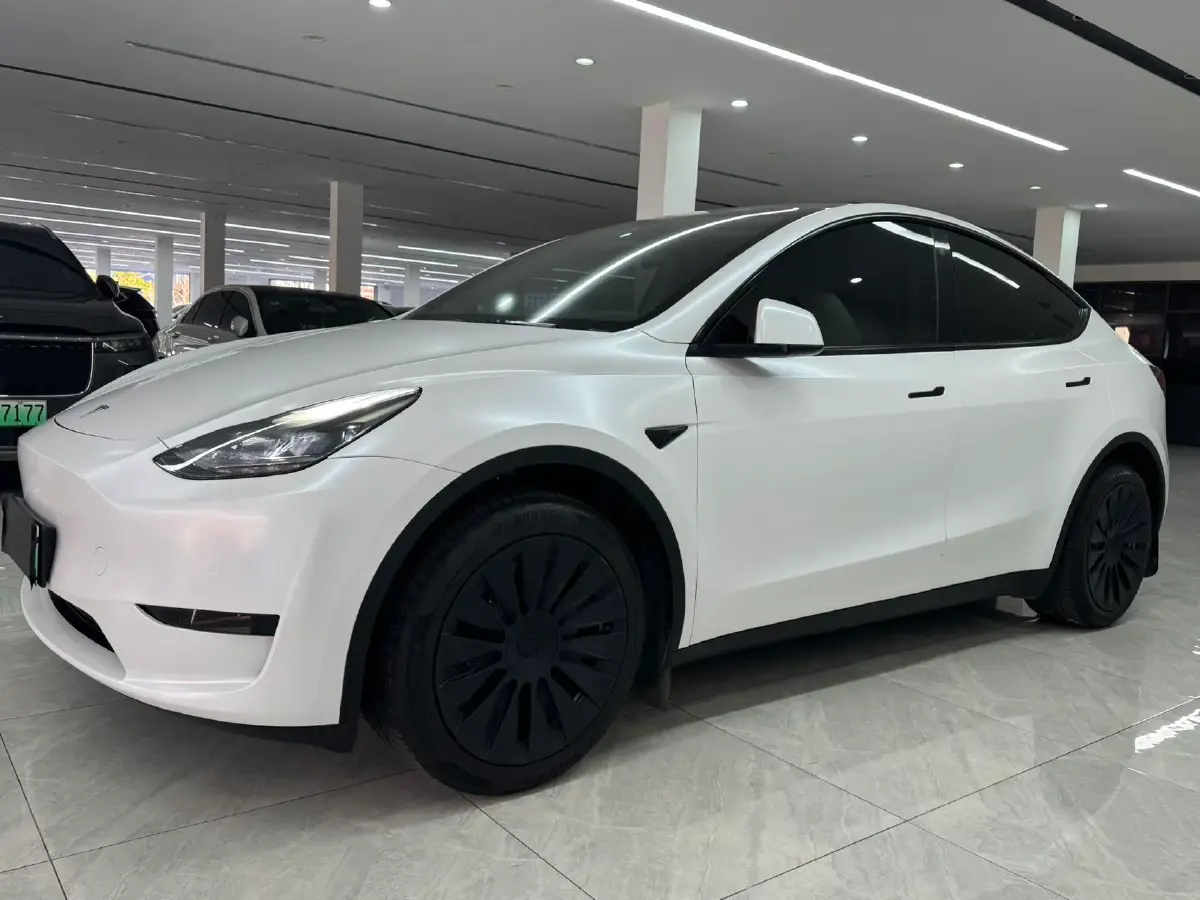 2022 Tesla Model Y BEV 60KWH