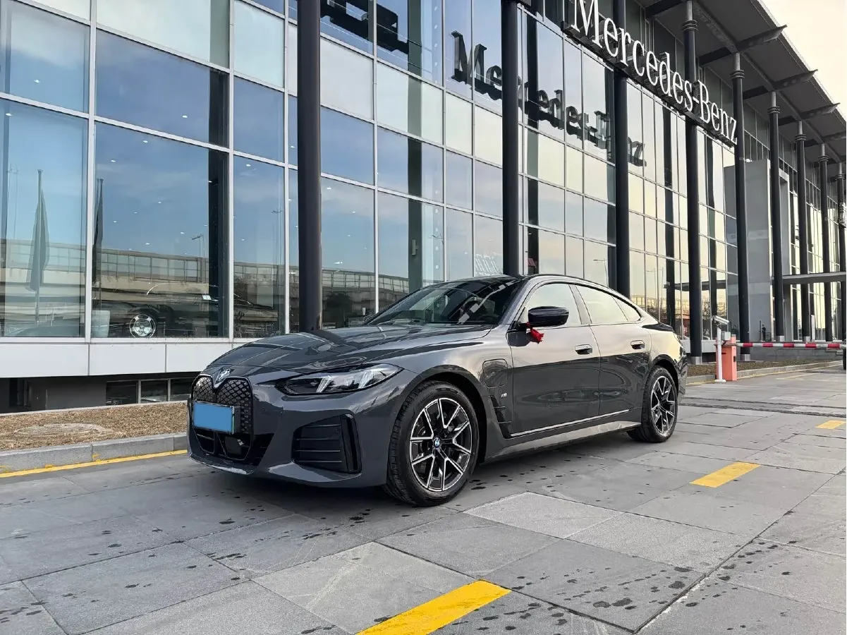 2025 BMW i4 BEV 83.9KWH,autocango,china used car exporter,china ev exporter,chinese used car exporter,chinese used ev exporter