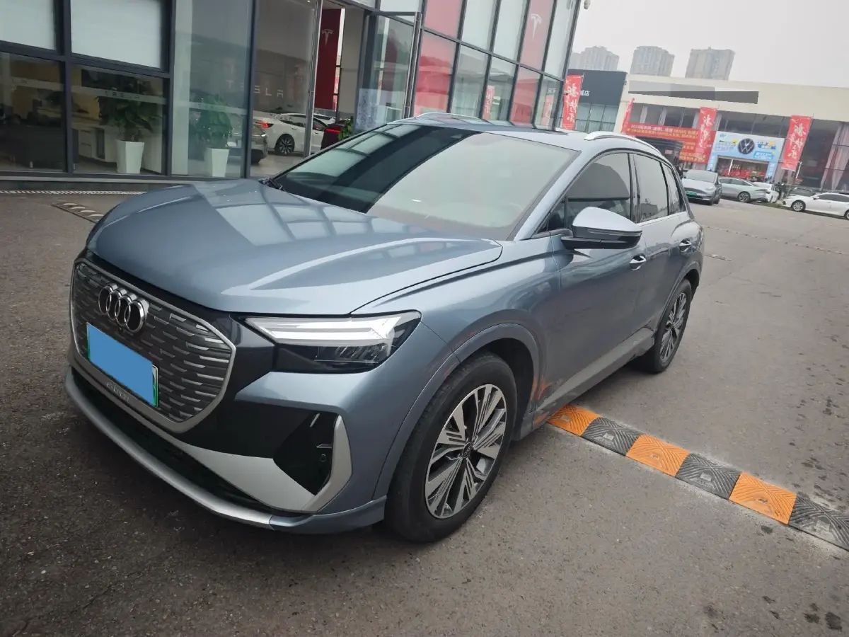 2022 Audi Q4 e-tron BEV 84.8KWH