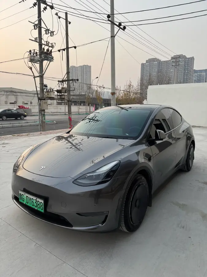 2021 Tesla Model Y BEV 60KWH