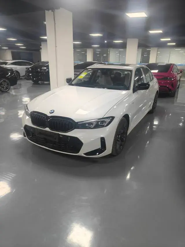 2025 BMW 3 Series 2.0T 245HP L4 8AT