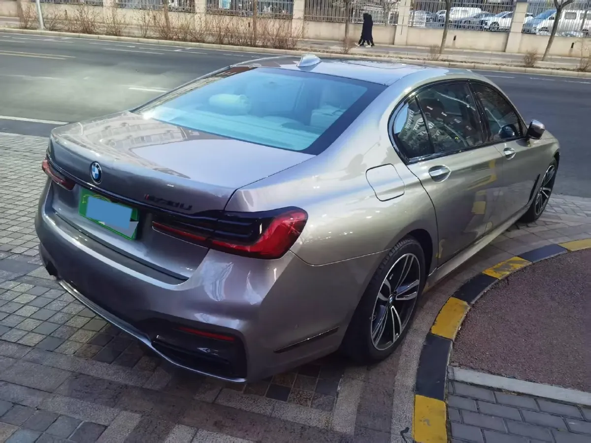 2021 BMW 7 Series 2.0T 265HP L4 8AT,autocango,china used car exporter,china ev exporter,chinese used car exporter,chinese used ev exporter