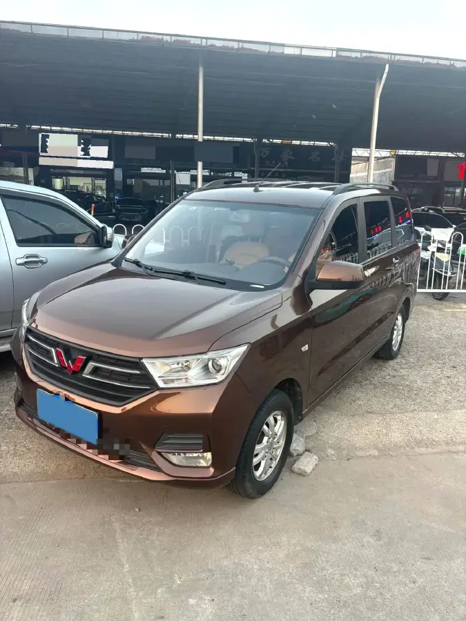 2018 WuLing HongGuang 1.5L 105HP L4 5MT