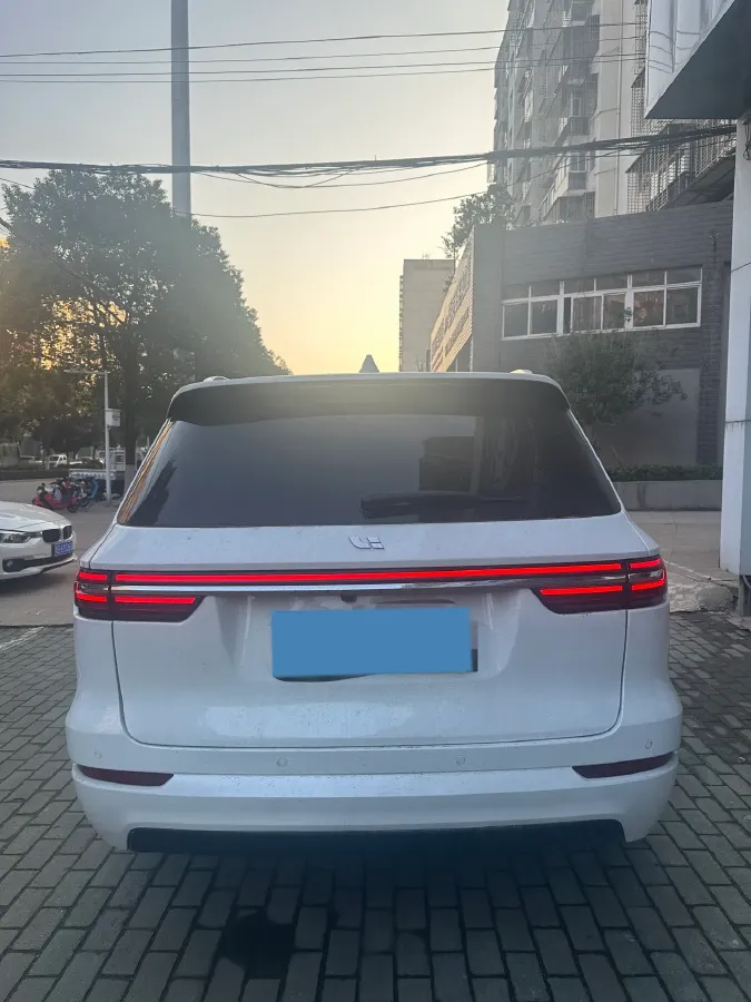 2021 Li ONE Range Extended 131HP REEV 40.5KWH,autocango,china used car exporter,china ev exporter,chinese used car exporter,chinese used ev exporter