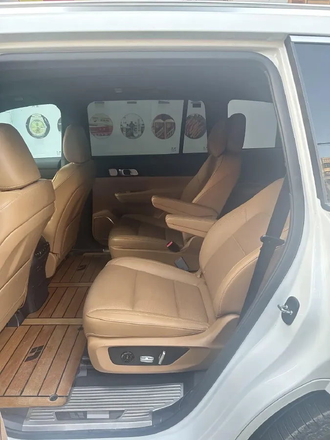 2021 Li ONE Range Extended 131HP REEV 40.5KWH,autocango,china used car exporter,china ev exporter,chinese used car exporter,chinese used ev exporter