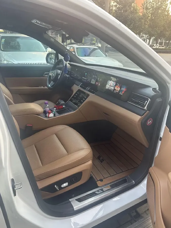 2021 Li ONE Range Extended 131HP REEV 40.5KWH,autocango,china used car exporter,china ev exporter,chinese used car exporter,chinese used ev exporter