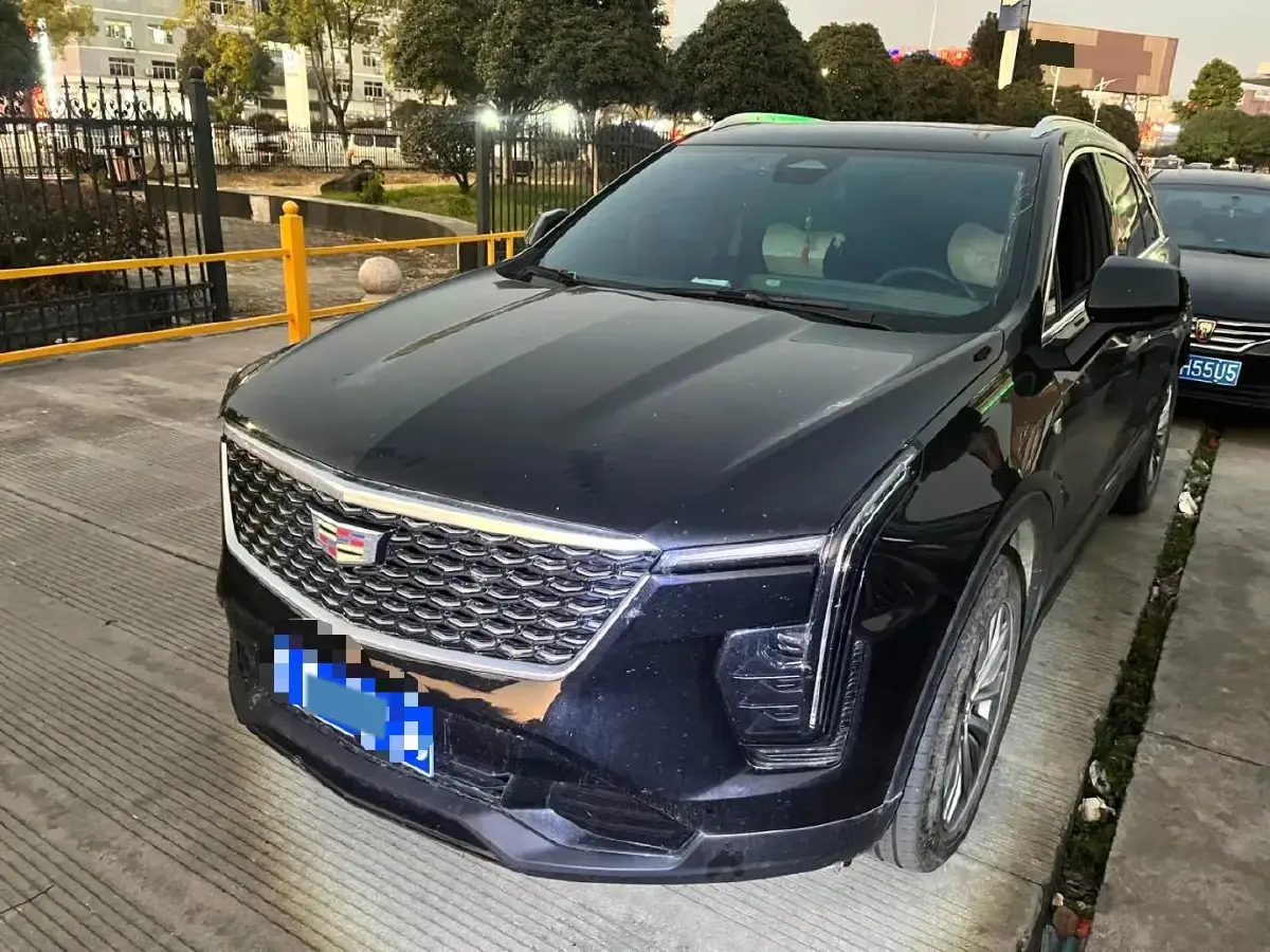 2024 Cadillac XT4 2.0T 237HP L4 9AT