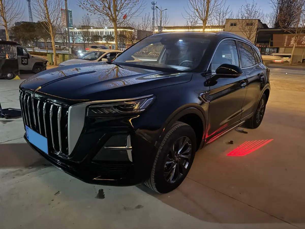 2023 HongQi HS5 2.0T 252HP L4 8AT