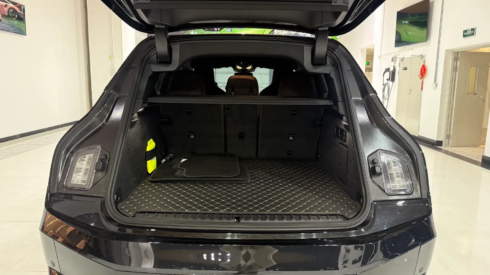 2022 BMW iX BEV 76.6KWH,autocango,china used car exporter,china ev exporter,chinese used car exporter,chinese used ev exporter