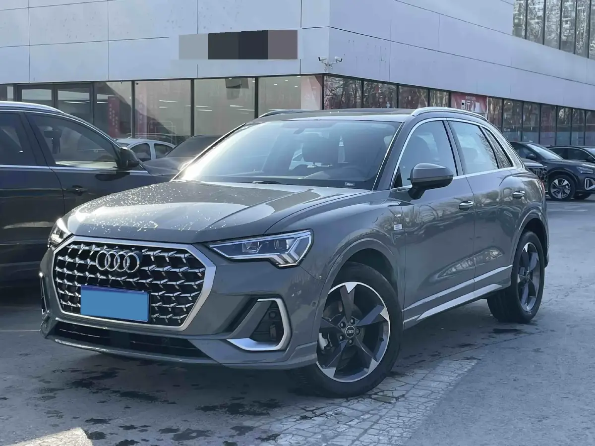 2024 Audi Q3 1.5T 160HP L4 7DCT