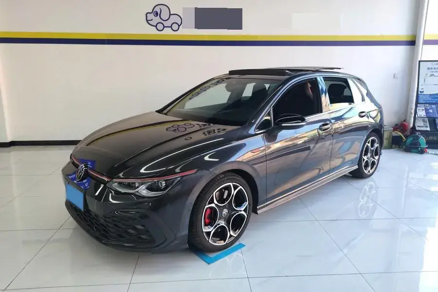 2023 Volkswagen GolfGTI 2.0T 220HP L4 7DCT