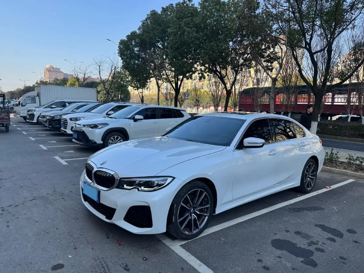 2022 BMW 3 Series 2.0T 156HP L4 8AT