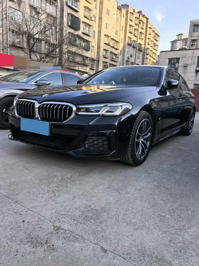2022 BMW 5 Series 2.0T 184HP L4 8AT