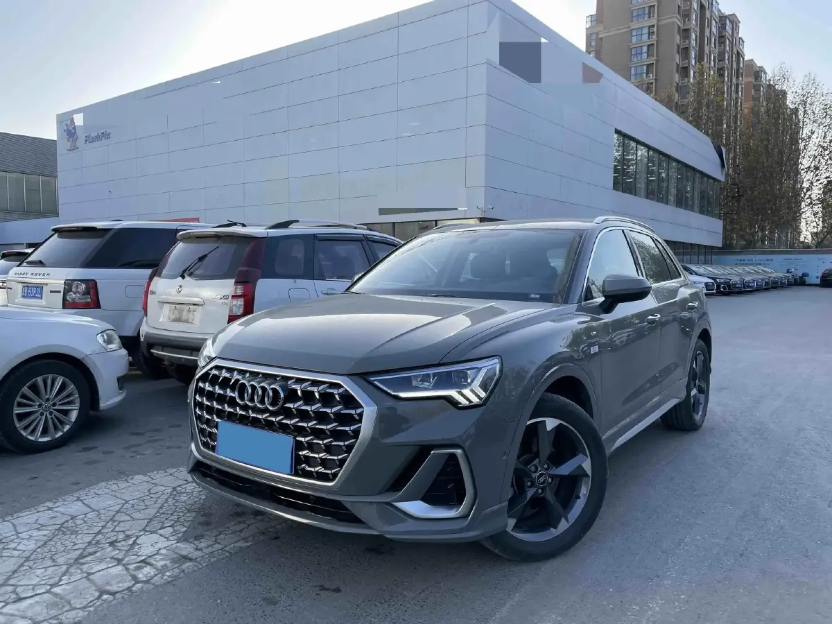 2024 Audi Q3 1.5T 160HP L4 7DCT