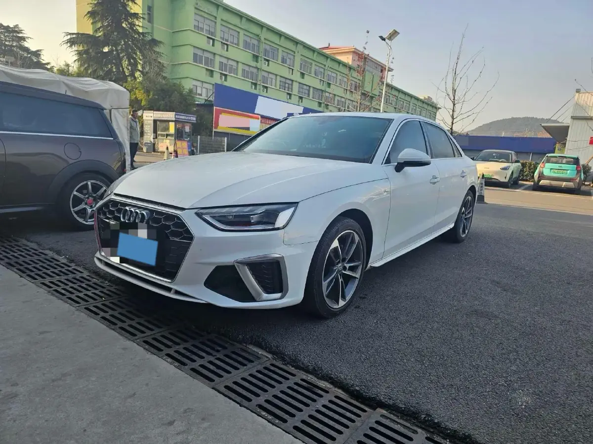2020 Audi A4L 2.0T 190HP L4 7DCT